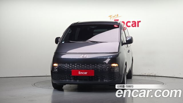 Hyundai Staria 2022 — photo 3