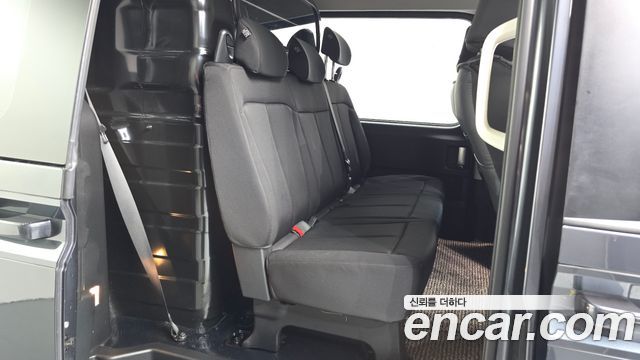Hyundai Staria 2022 — photo 18