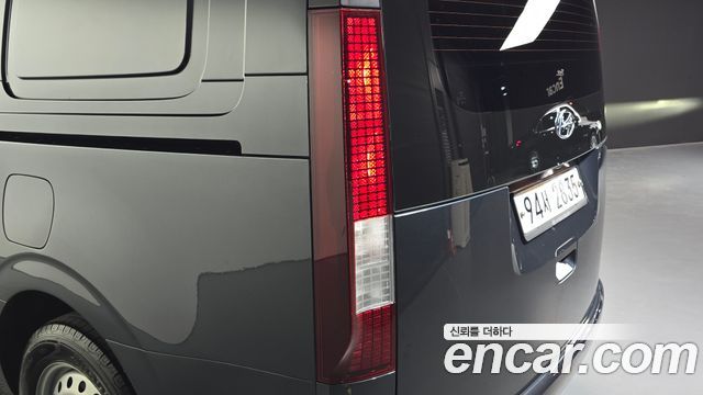 Hyundai Staria 2022 — photo 9