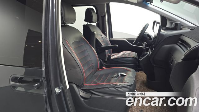 Hyundai Staria 2022 — photo 16