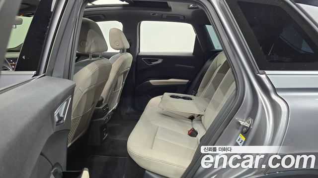 Audi Q4 e-tron 2026 — photo 17
