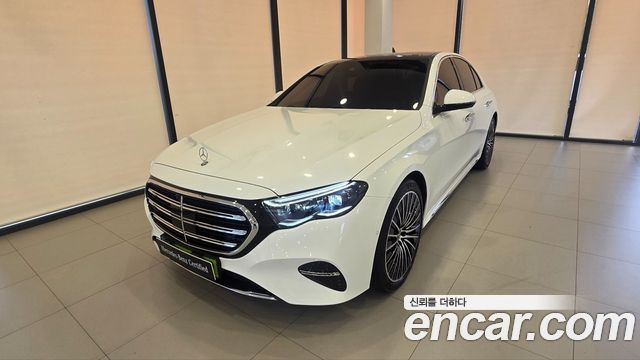 Mercedes-Benz E-Class 2026 — photo 1