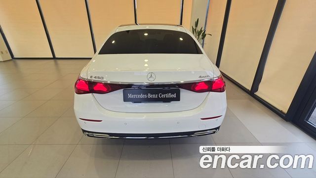 Mercedes-Benz E-Class 2026 — photo 4