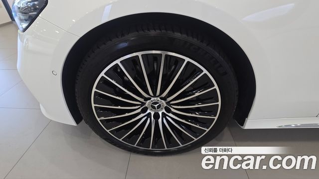 Mercedes-Benz E-Class 2026 — photo 5