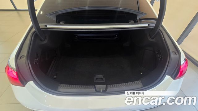 Mercedes-Benz E-Class 2026 — photo 15