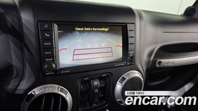 Jeep Wrangler 2013 — photo 16