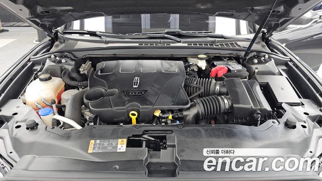 Lincoln Continental 2019 — photo 6