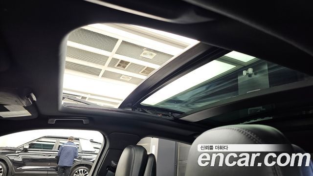 Lincoln Continental 2019 — photo 25
