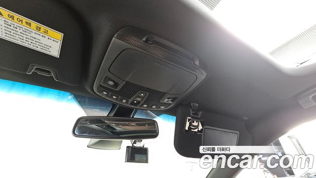 Lincoln Continental 2019 — photo 27