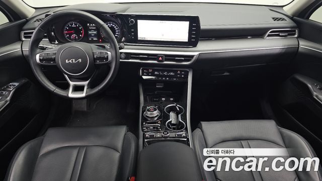 Kia K5 2023 — photo 10