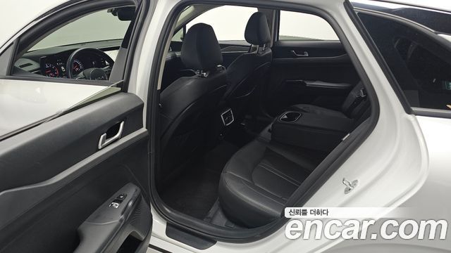 Kia K5 2023 — photo 18