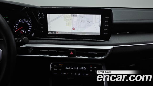 Kia K5 2023 — photo 20
