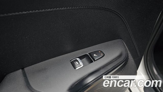 Kia K5 2023 — photo 24