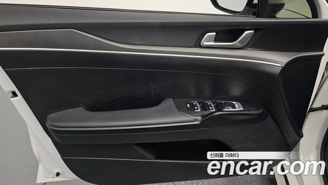 Kia K5 2023 — photo 14