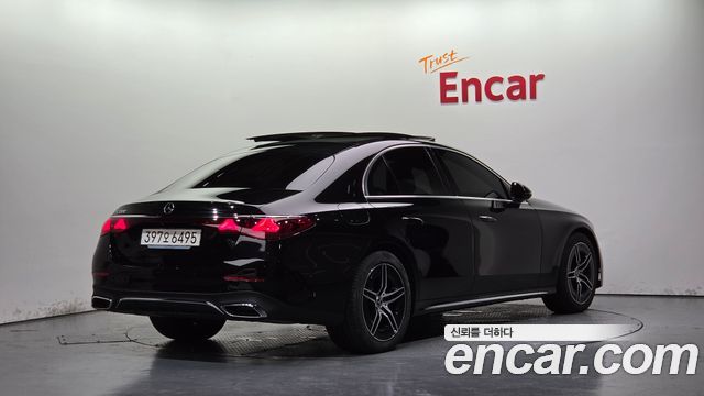 Mercedes-Benz E-Class 2026 — photo 2