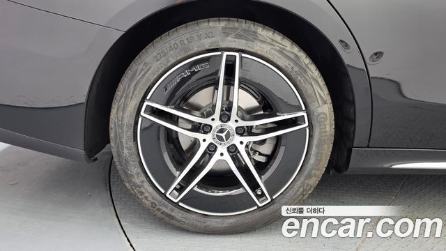 Mercedes-Benz E-Class 2026 — photo 5