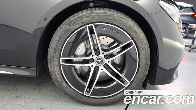 Mercedes-Benz E-Class 2026 — photo 7