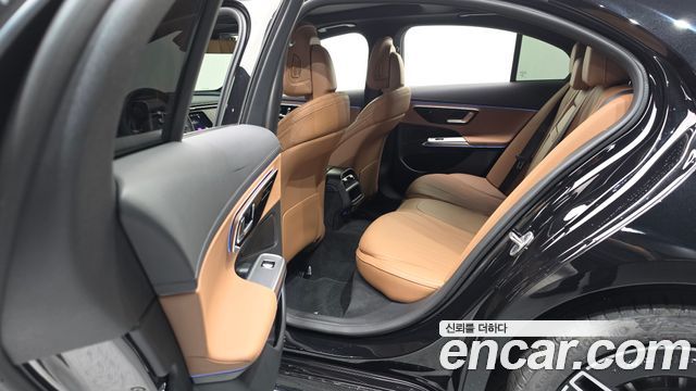 Mercedes-Benz E-Class 2026 — photo 16