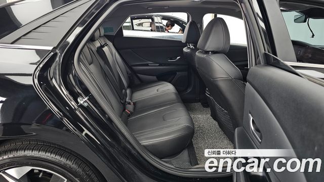Hyundai AVANTE 2023 — photo 18