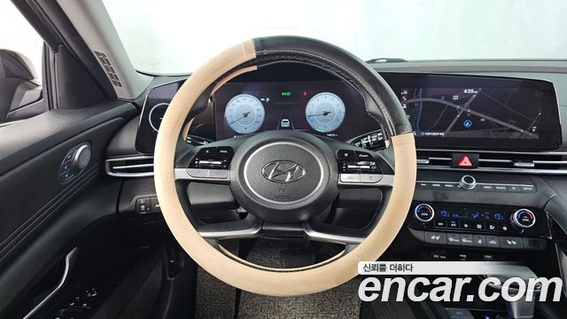 Hyundai AVANTE 2023 — photo 19