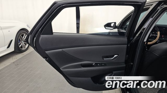 Hyundai AVANTE 2023 — photo 15