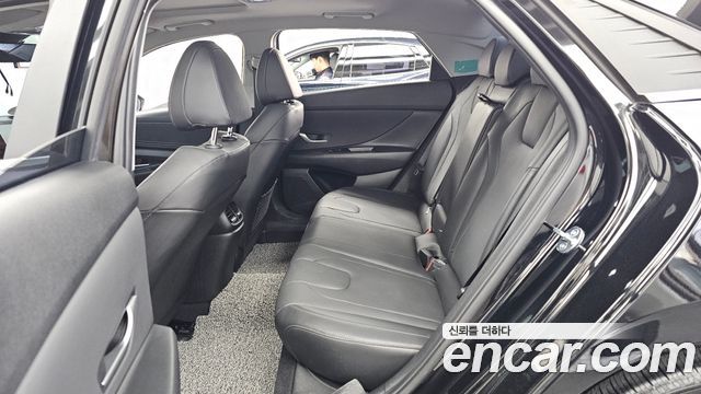 Hyundai AVANTE 2023 — photo 16