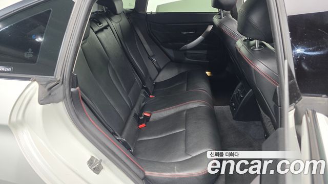 BMW 4-Series 2018 — photo 12