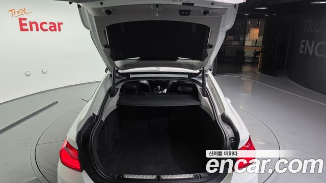 BMW 4-Series 2018 — photo 20