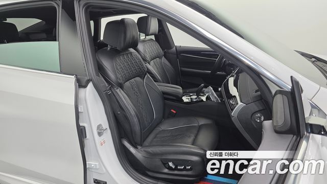 BMW Gran Turismo 2021 — photo 12