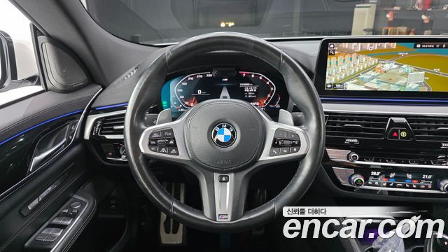 BMW Gran Turismo 2021 — photo 13