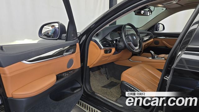 BMW X6 2018 — photo 10