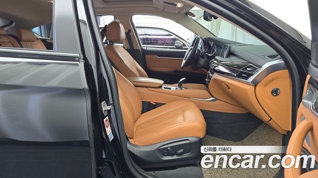 BMW X6 2018 — photo 11