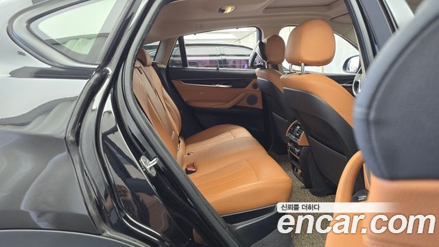 BMW X6 2018 — photo 12