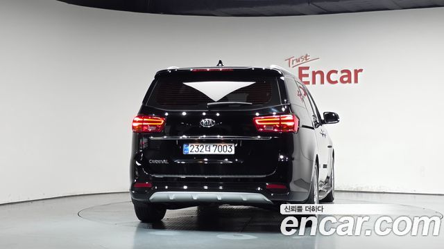 Kia Canival 2019 — photo 4
