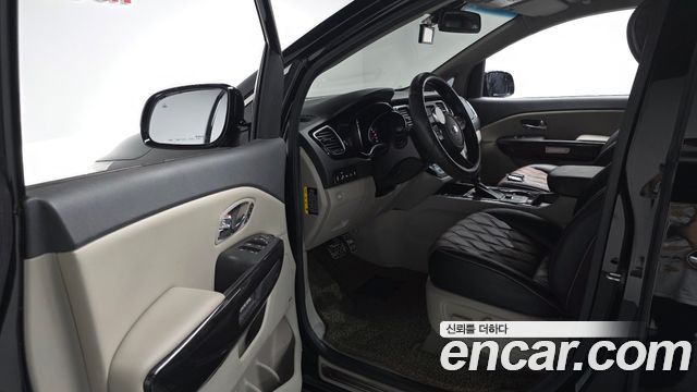 Kia Canival 2019 — photo 13