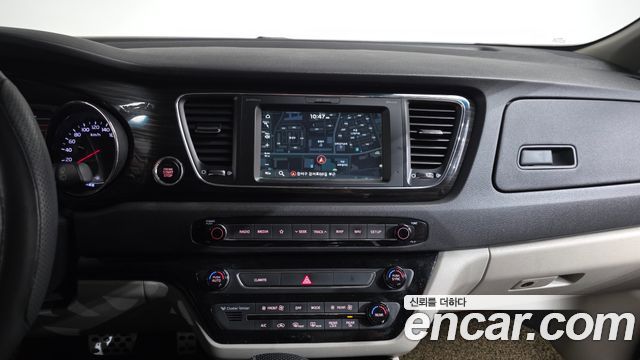Kia Canival 2019 — photo 20