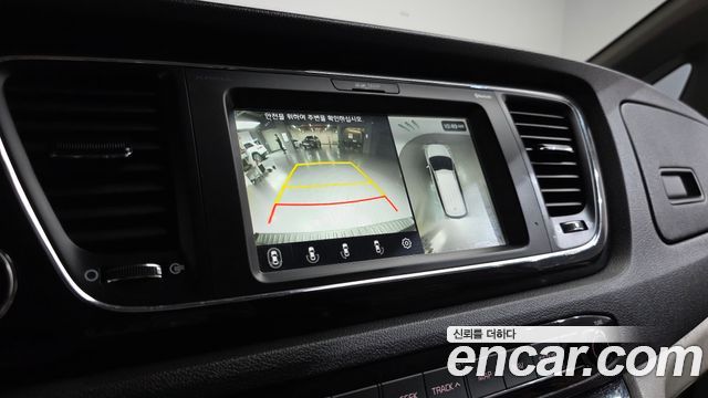 Kia Canival 2019 — photo 21