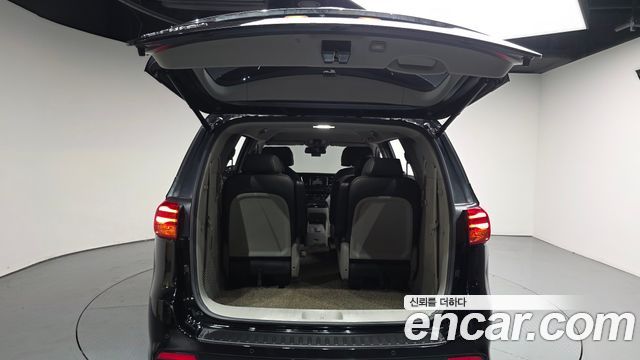 Kia Canival 2019 — photo 25