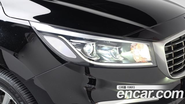 Kia Canival 2019 — photo 8