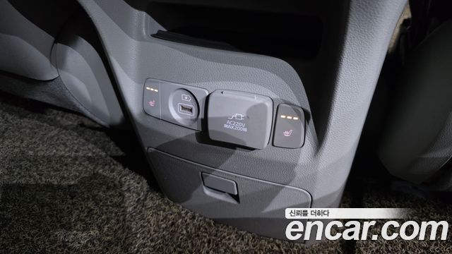 Kia Canival 2019 — photo 40