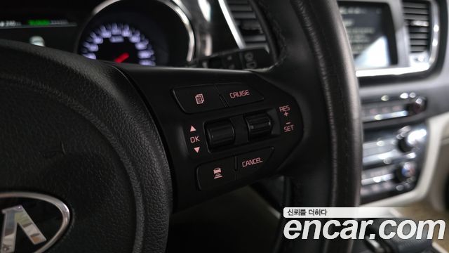 Kia Canival 2019 — photo 43