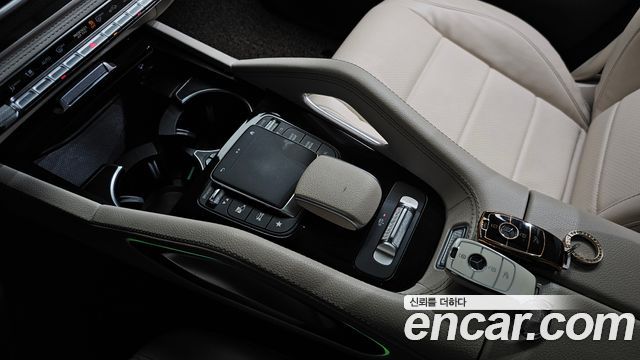 Mercedes-Benz GLE-Class 2022 — photo 22