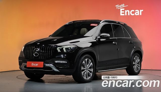 Mercedes-Benz GLE-Class 2022 — photo 1