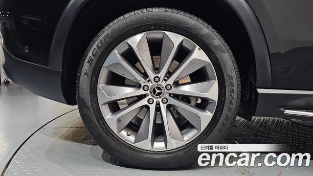 Mercedes-Benz GLE-Class 2022 — photo 7