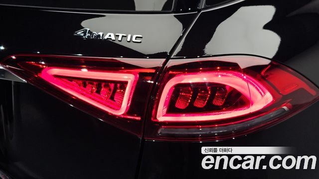 Mercedes-Benz GLE-Class 2022 — photo 9