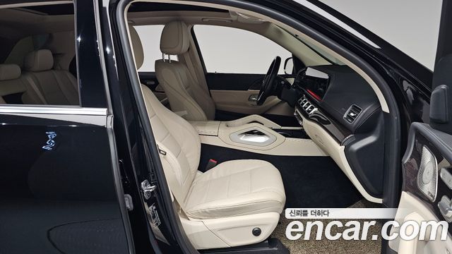 Mercedes-Benz GLE-Class 2022 — photo 16