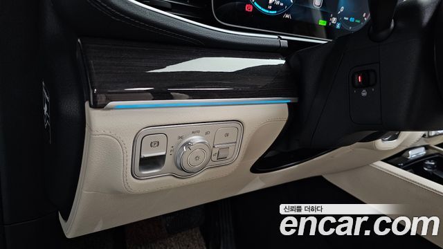 Mercedes-Benz GLE-Class 2022 — photo 35
