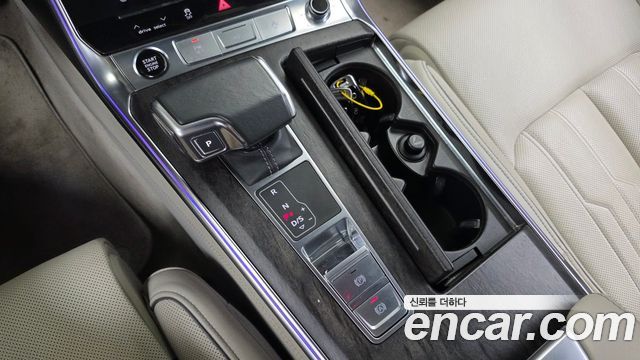 Audi A7 2021 — photo 9