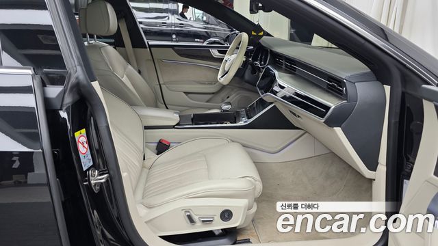 Audi A7 2021 — photo 11