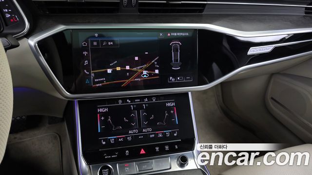 Audi A7 2021 — photo 14